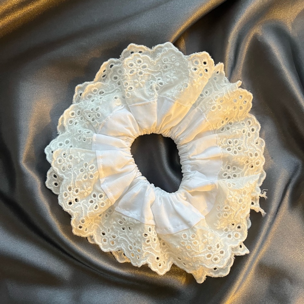 Extra large lace scrunchie